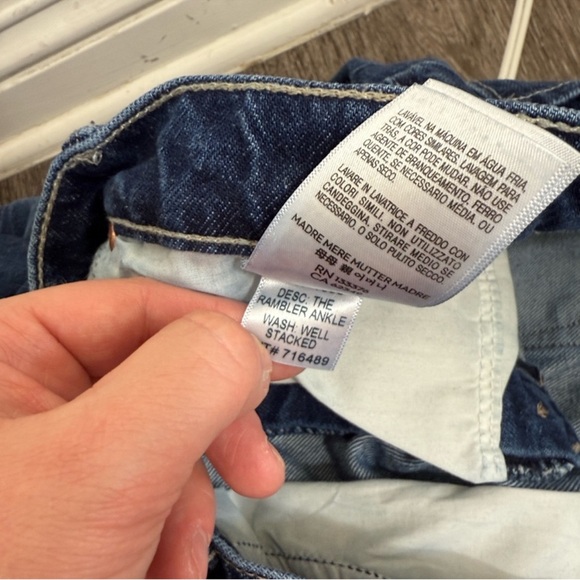 MOTHER Superior The Rambler Ankle Jeans in Well Stacked - Picture 11 of 11